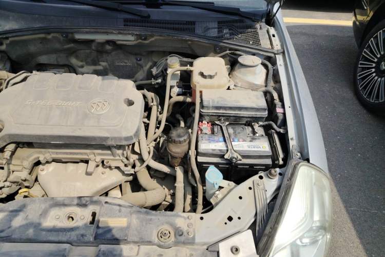 Used Buick Excelle 2013 1.5L Automatic Classic Model Engine Bay Left