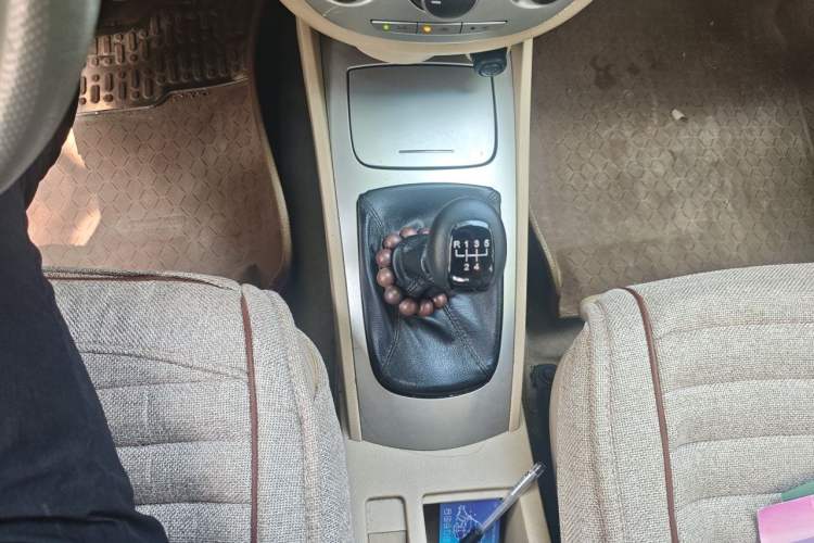 Used Buick Excelle 2013 1.5L Manual Classic Model Gear Lever