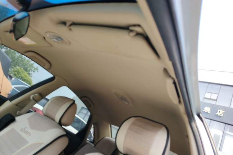 Used Buick Excelle 2013 1.5L Automatic Classic Model Headliner