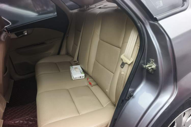 Used Buick Excelle 2013 1.5L Manual Luxury Model Left Rear Seat