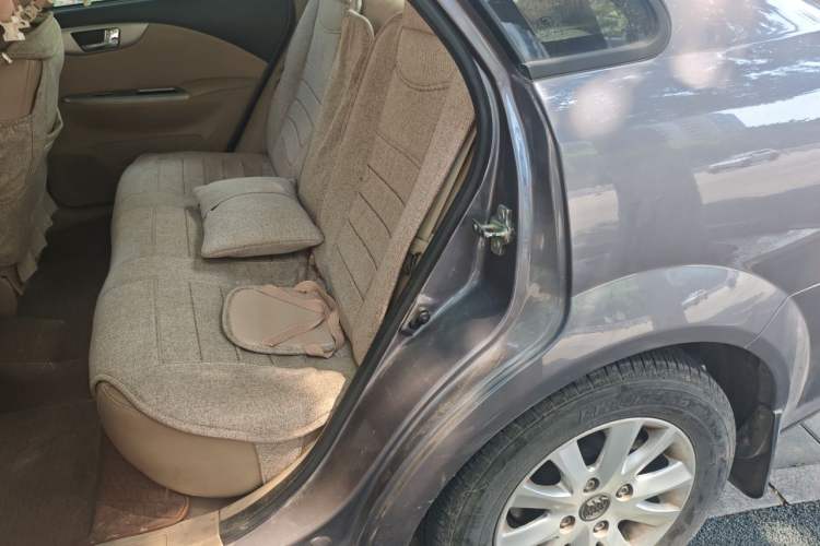 Used Buick Excelle 2013 1.5L Manual Classic Model Left Rear Seat