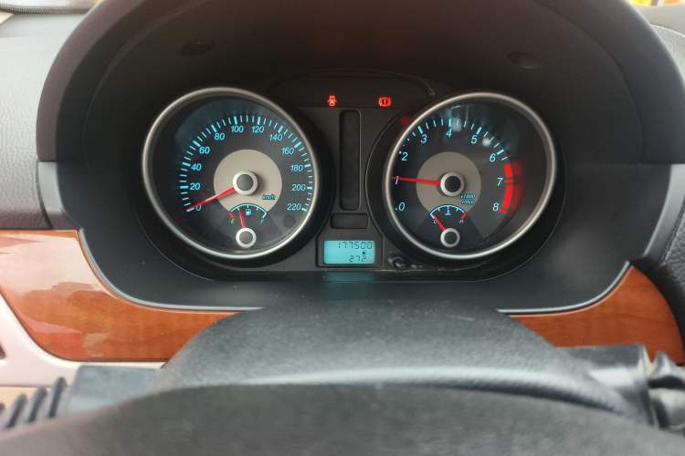 Used Buick Excelle 2013 1.5L Manual Luxury Model Odometer Close Up