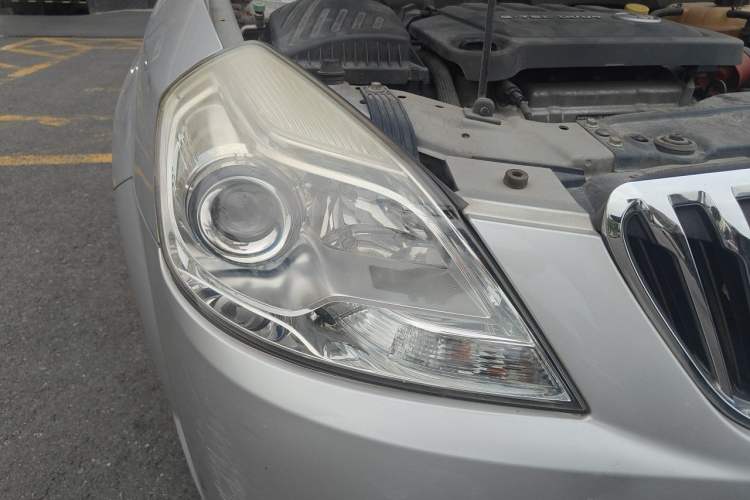 Used Buick Excelle 2013 1.5L Manual Classic Model Right Front Headlight