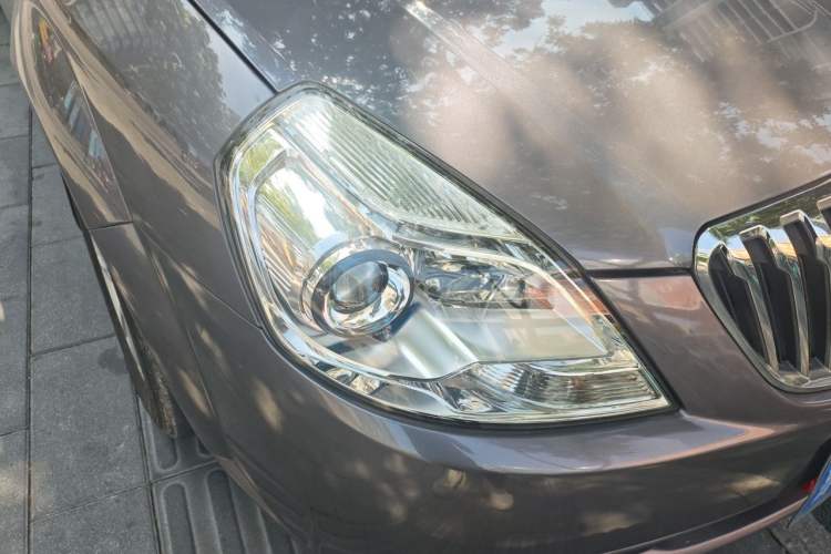 Used Buick Excelle 2013 1.5L Manual Classic Model Right Front Headlight