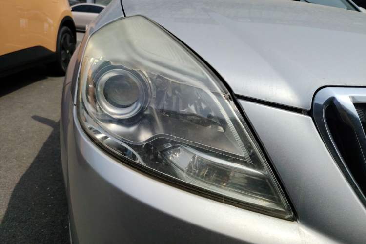 Used Buick Excelle 2013 1.5L Automatic Classic Model Right Front Headlight