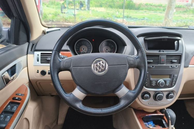 Used Buick Excelle 2013 1.5L Automatic Luxury Model Steering Wheel