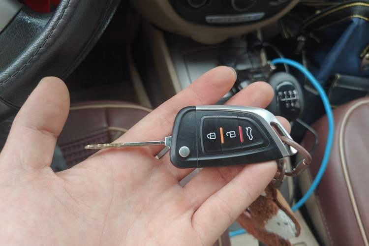 Used Buick Excelle 2013 1.5L Manual Classic Model Vehicle Key