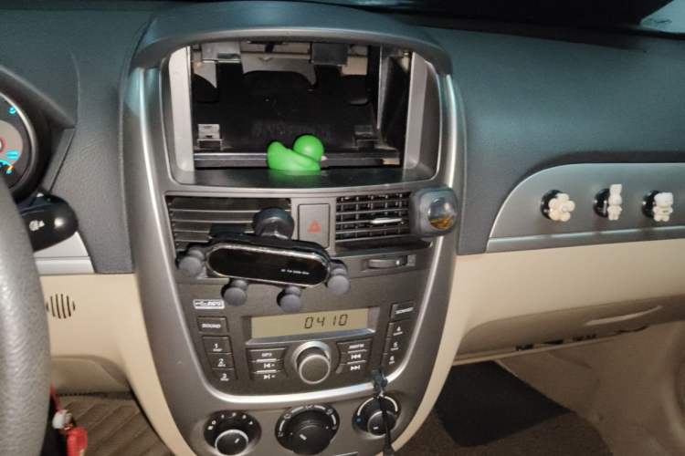 Used Buick Excelle 2013 1.5L Automatic Classic Model Audio And AC Panel