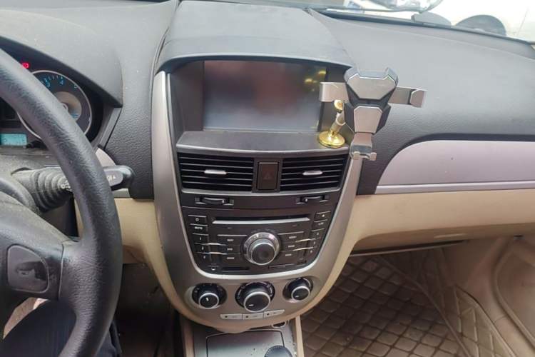 Used Buick Excelle 2013 1.5L Automatic Classic Model Audio And AC Panel