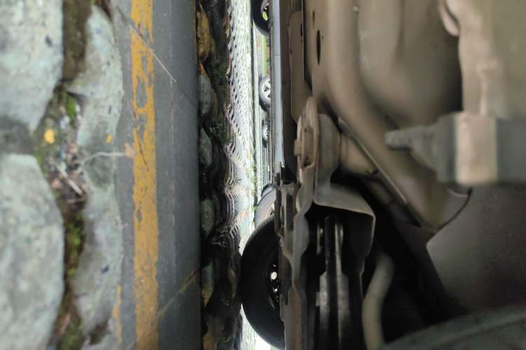 Used Buick Excelle 2013 1.5L Automatic Classic Model Chassis Front Right