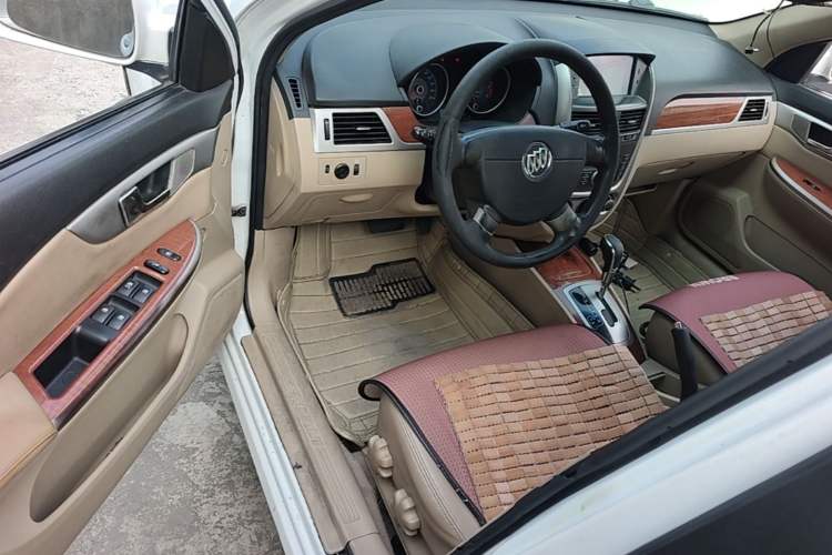 Used Buick Excelle 2013 1.5L Automatic Luxury Model Driver Seat
