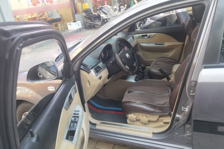 Used Buick Excelle 2013 1.5L Manual Classic Model Driver Seat