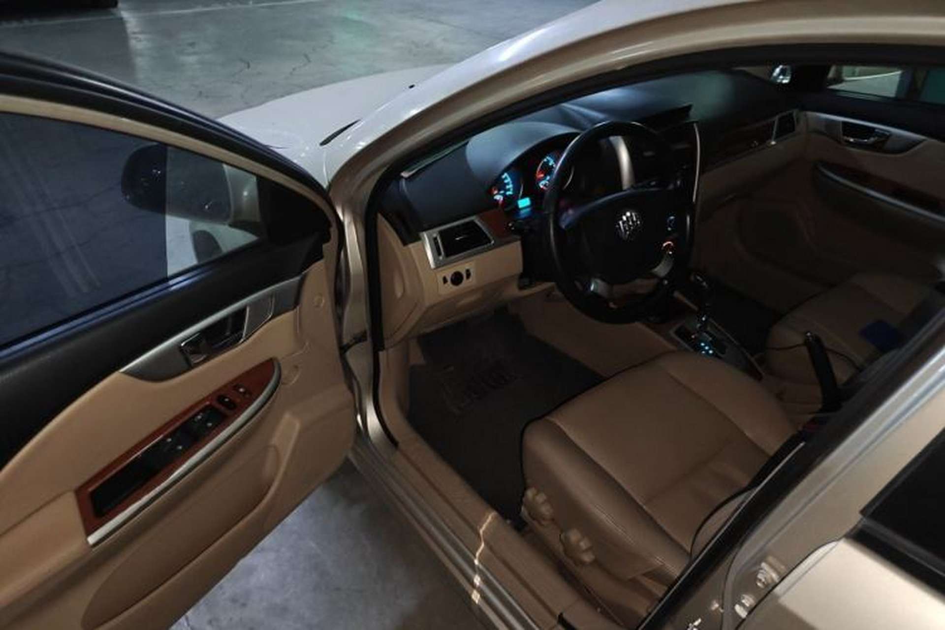 Used Buick Excelle 2013 1.5L Automatic Luxury Model Driver Seat