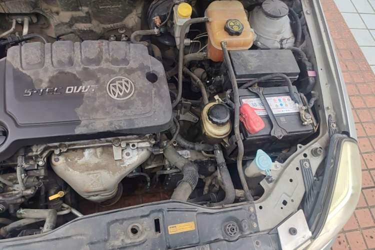 Used Buick Excelle 2013 1.5L Automatic Classic Model Engine Bay Left