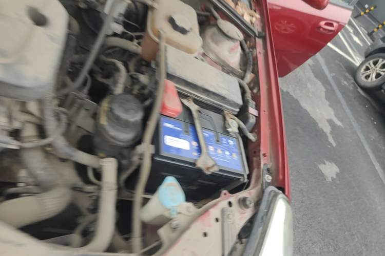 Used Buick Excelle 2013 1.5L Automatic Classic Model Engine Bay Left