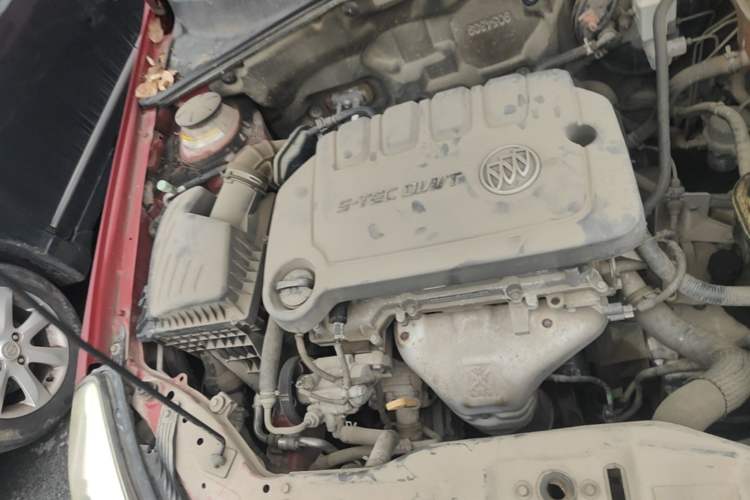 Used Buick Excelle 2013 1.5L Automatic Classic Model Engine Bay Right