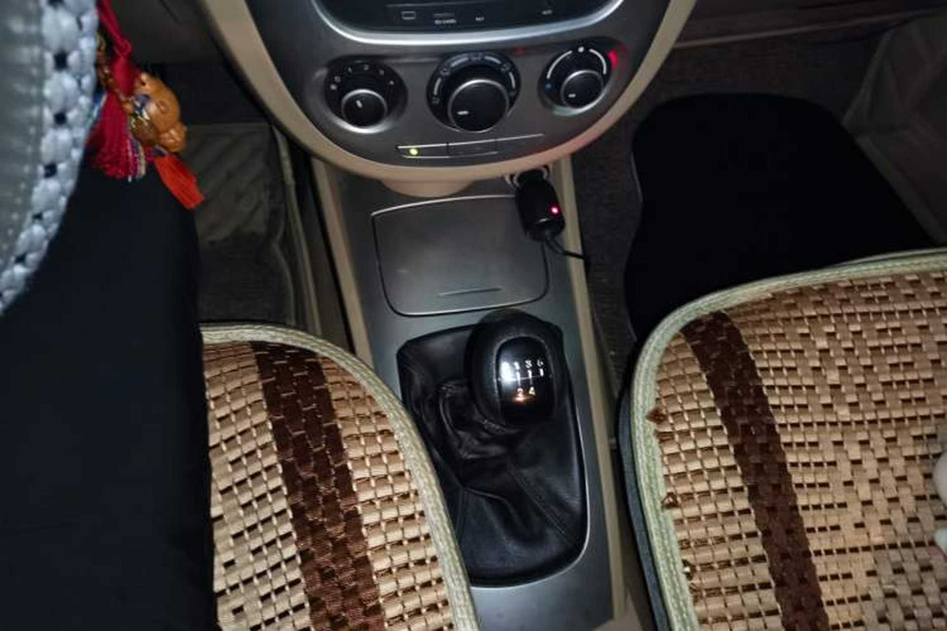 Used Buick Excelle 2013 1.5L Manual Classic Model Gear Lever