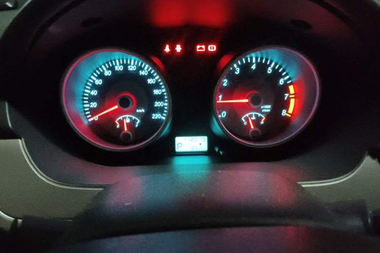 Used Buick Excelle 2013 1.5L Automatic Classic Model Instrument Cluster