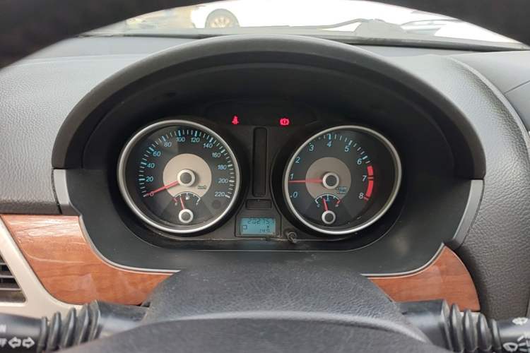 Used Buick Excelle 2013 1.5L Automatic Luxury Model Instrument Cluster