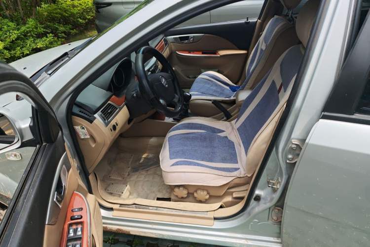 Used Buick Excelle 2013 1.5L Manual Luxury Model Left Front Seat