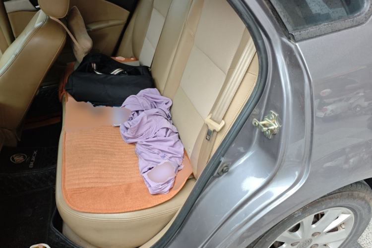 Used Buick Excelle 2013 1.5L Automatic Classic Model Left Rear Seat