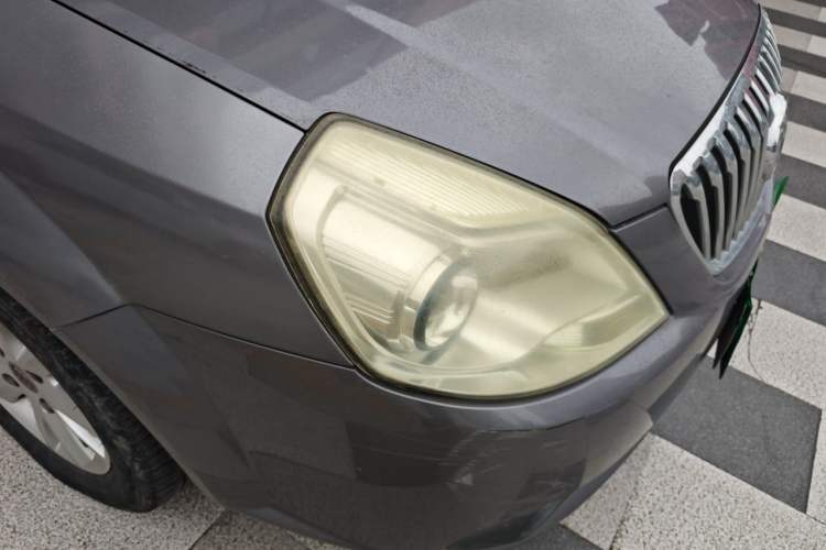 Used Buick Excelle 2013 1.5L Automatic Classic Model Right Front Headlight