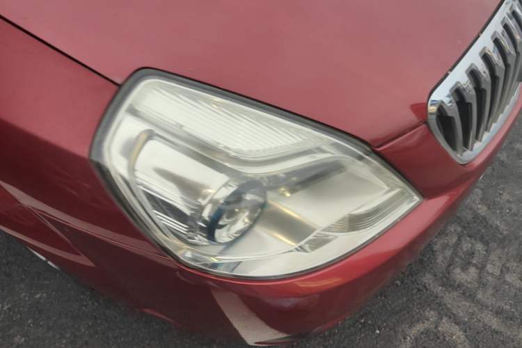 Used Buick Excelle 2013 1.5L Automatic Classic Model Right Front Headlight