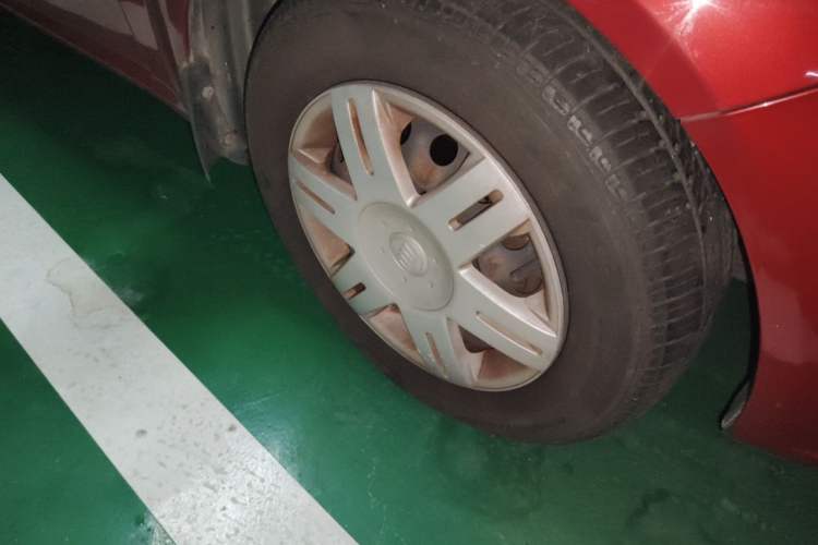 Used Buick Excelle 2013 1.5L Automatic Classic Model Right Front Wheel Hub