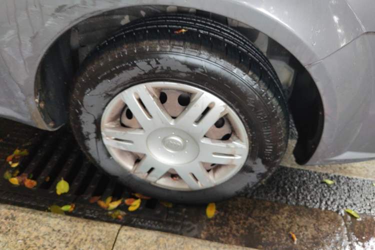 Used Buick Excelle 2013 1.5L Manual Classic Model Right Front Wheel Hub