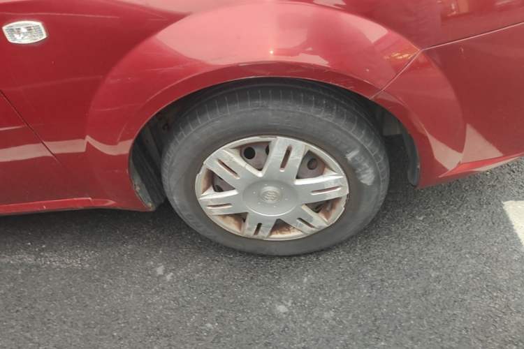 Used Buick Excelle 2013 1.5L Automatic Classic Model Right Front Wheel Hub
