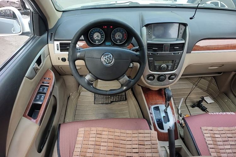 Used Buick Excelle 2013 1.5L Automatic Luxury Model Steering Wheel
