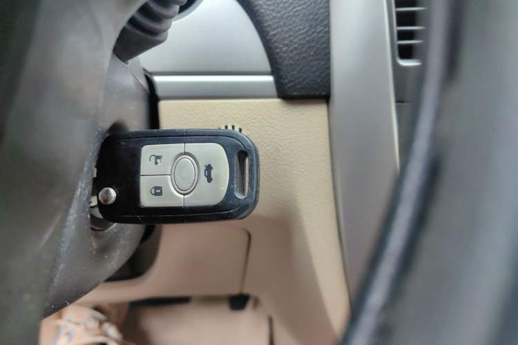 Used Buick Excelle 2013 1.5L Automatic Classic Model Vehicle Key