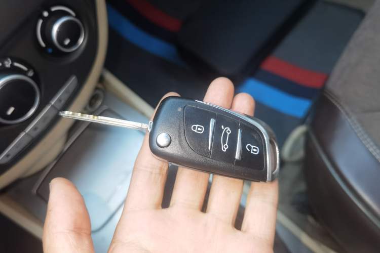 Used Buick Excelle 2013 1.5L Manual Classic Model Vehicle Key