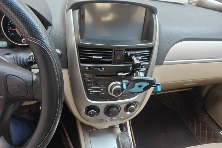 Used Buick Excelle 2013 1.5L Automatic Classic Model Audio And AC Panel