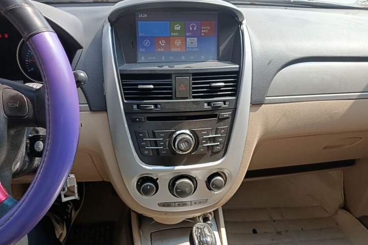 Used Buick Excelle 2013 1.5L Automatic Classic Model Audio And AC Panel