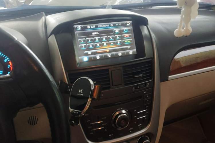Used Buick Excelle 2013 1.5L Automatic Luxury Model Audio And AC Panel
