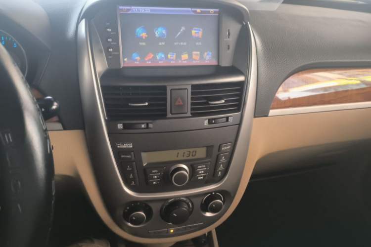 Used Buick Excelle 2013 1.5L Automatic Luxury Model Audio And AC Panel