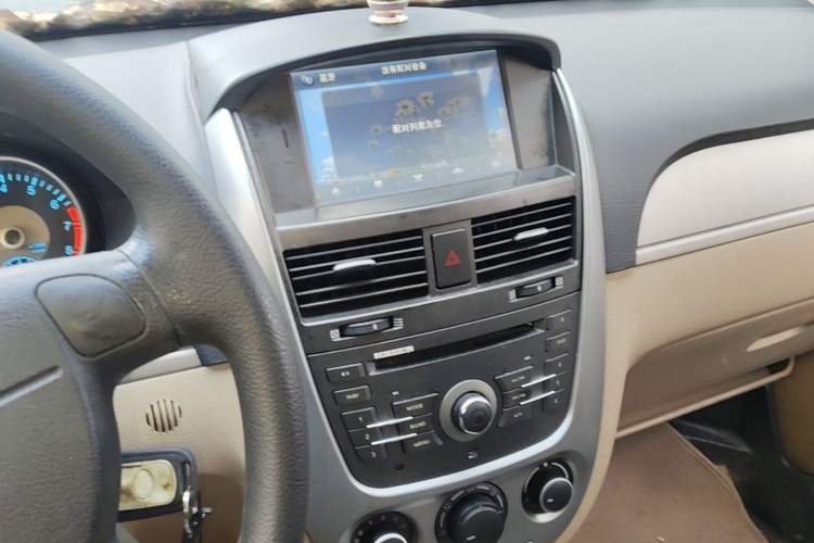 Used Buick Excelle 2013 1.5L Automatic Classic Model Audio And AC Panel