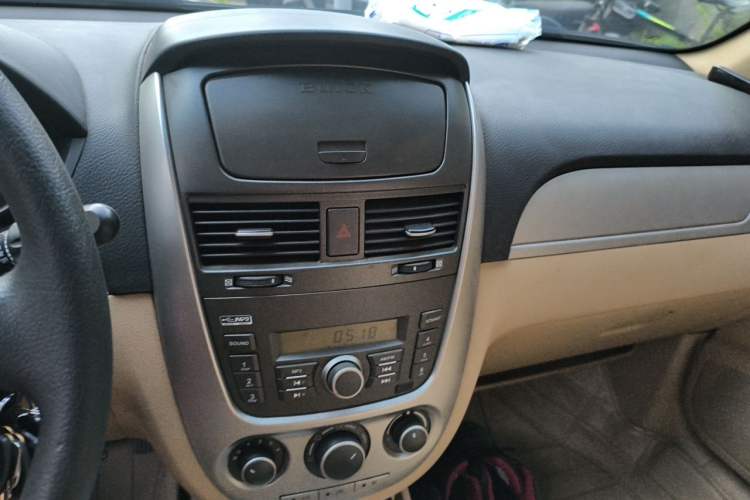Used Buick Excelle 2013 1.5L Automatic Classic Model Audio And AC Panel