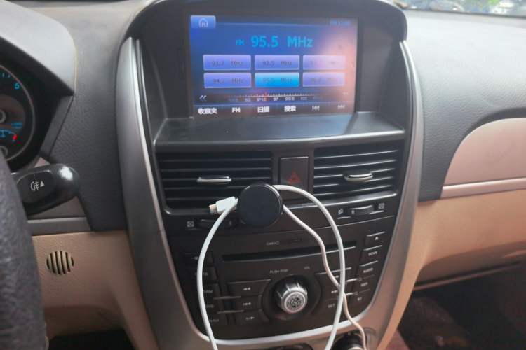 Used Buick Excelle 2013 1.5L Manual Classic Model Audio And AC Panel