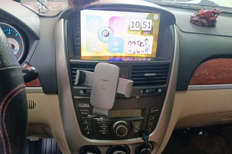 Used Buick Excelle 2013 1.5L Manual Luxury Model Audio And AC Panel