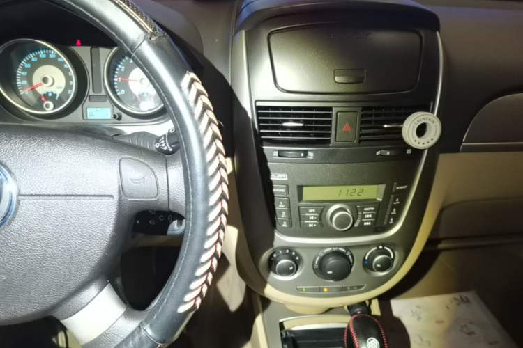 Used Buick Excelle 2013 1.5L Automatic Classic Model Audio And AC Panel