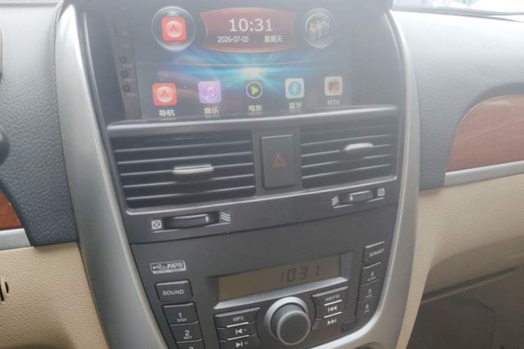 Used Buick Excelle 2013 1.5L Manual Luxury Model Audio And AC Panel