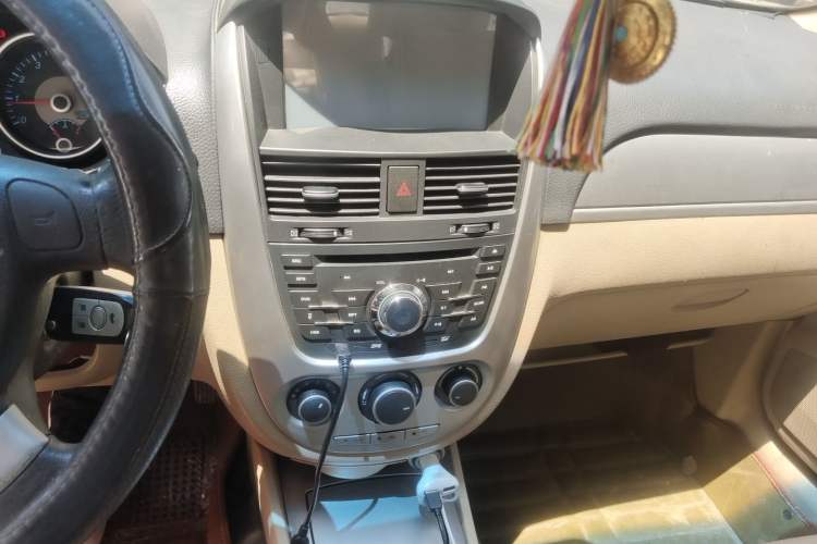 Used Buick Excelle 2013 1.5L Automatic Classic Model Audio And AC Panel