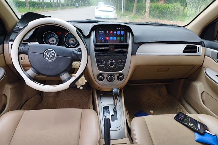 Used Buick Excelle 2013 1.5L Automatic Classic Model Center Console