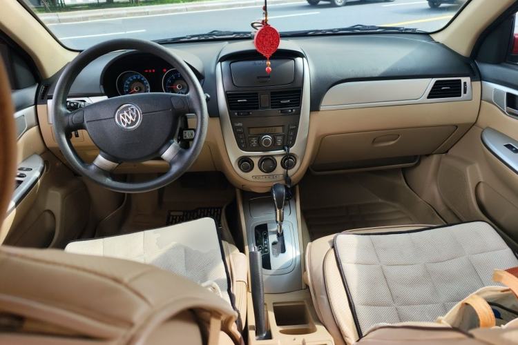 Used Buick Excelle 2013 1.5L Automatic Classic Model Center Console