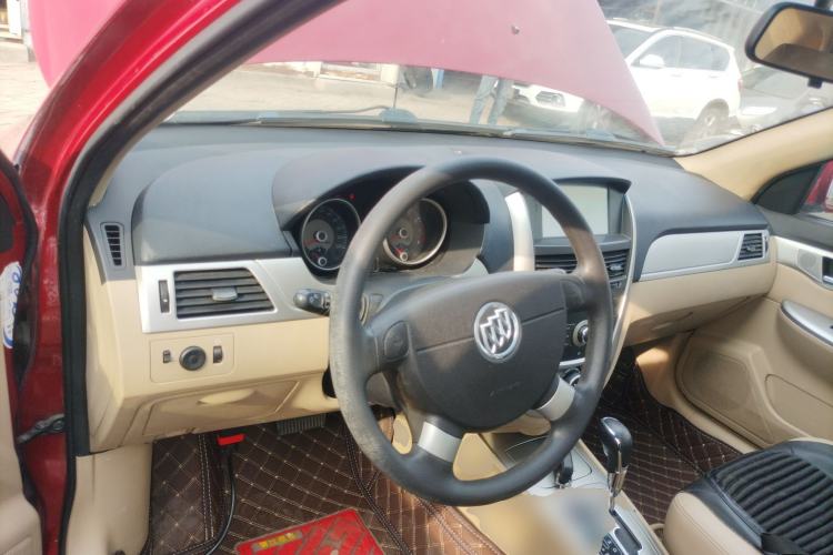 Used Buick Excelle 2013 1.5L Automatic Classic Model Center Console