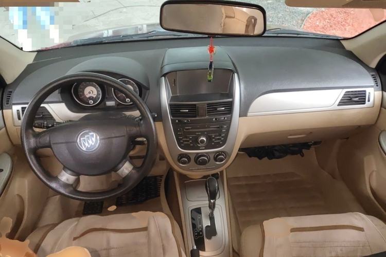 Used Buick Excelle 2013 1.5L Automatic Classic Model Center Console