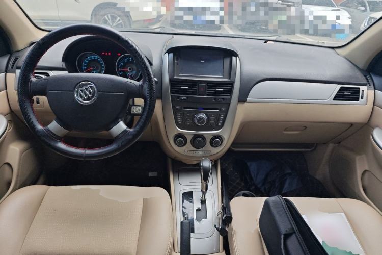 Used Buick Excelle 2013 1.5L Automatic Classic Model Center Console