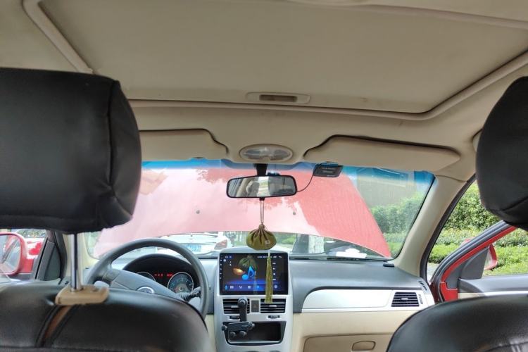 Used Buick Excelle 2013 1.5L Manual Classic Model Center Console